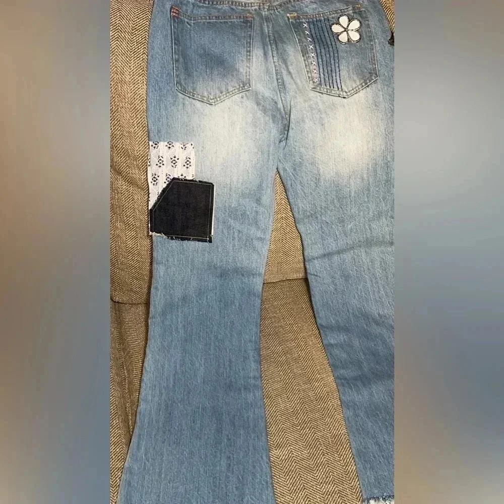 NWT $129 URBAN OUTFITTERS BDG WOMEN’S EMBROIDERED DENIM MEDI SIZE 27 - Picture 2 of 14